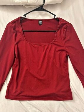SHEIN Long Sleeve Scoop Neck Top in Red Size Large Like New